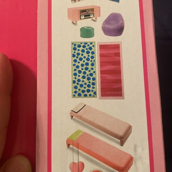 NEW- Barbie -Big City, Big Dreams Dorm Room For 3 to 7 Year Old - Picture 7 of 9